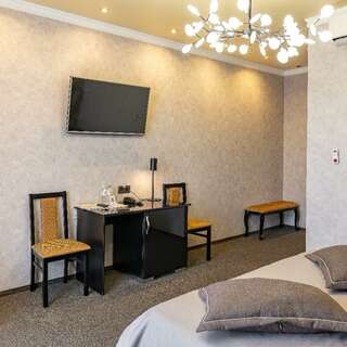 Гостиница Тета Кропоткин JUNIOR SUITE (ЛЮКС)-10