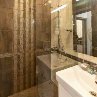 Гостиница Тета Кропоткин ДВУХКОМНАТНЫЙ НОМЕР-5